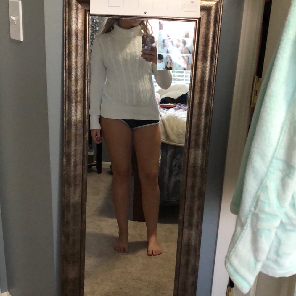 sweater - Picture 5 of 6